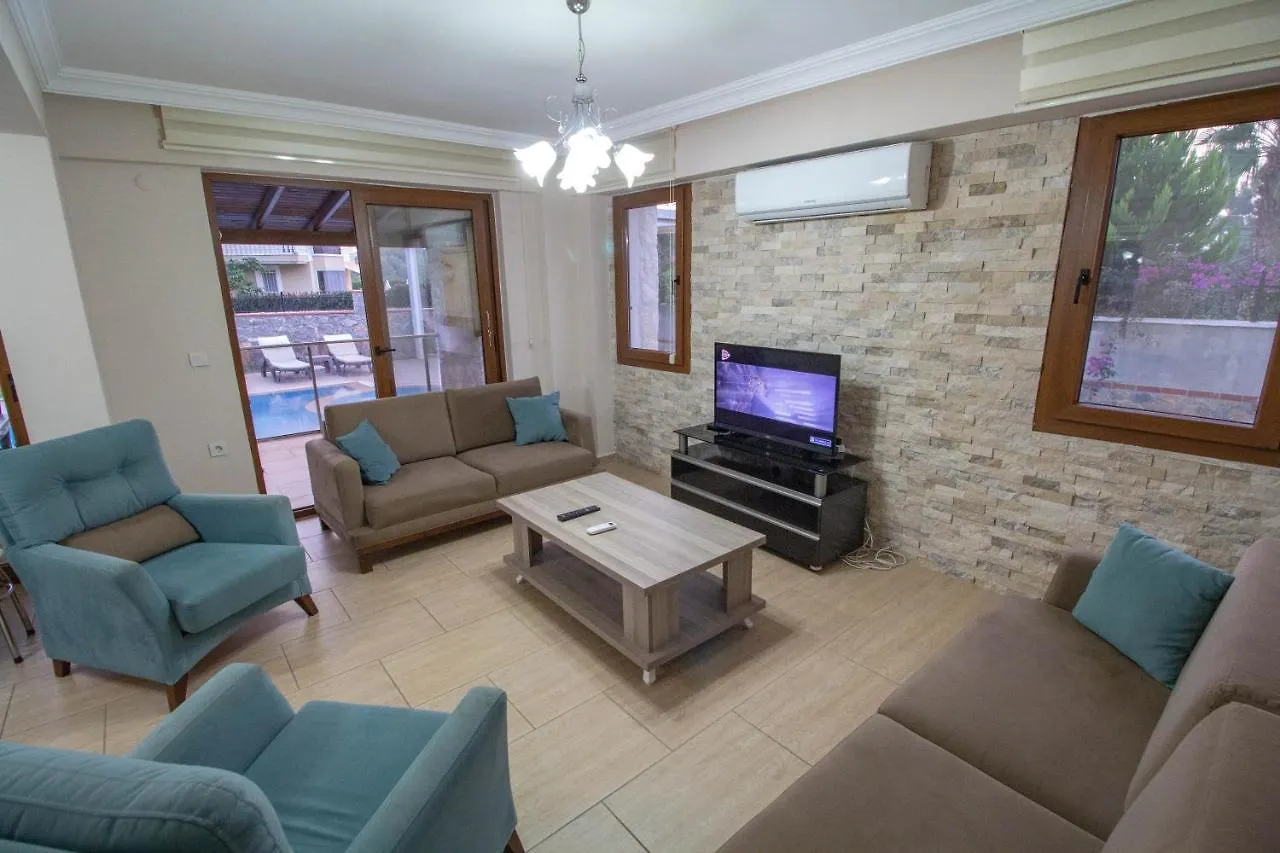Prestij Garden 4+1 Villa , Oezel Havuzlu, פאטהיה